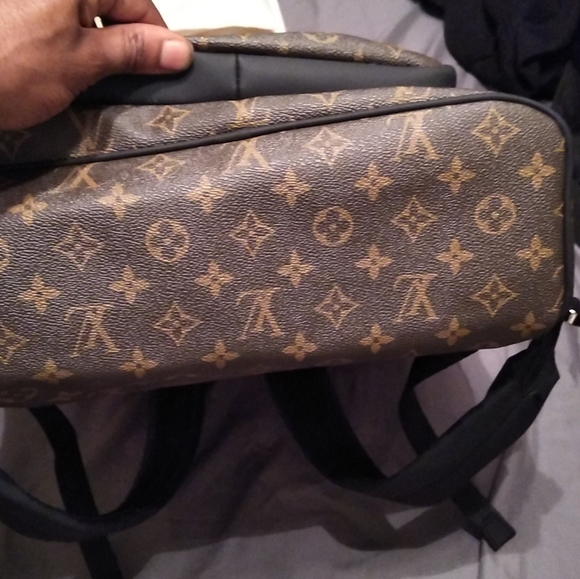 Louis Vuitton Josh Backpack - Picture 9 of 10